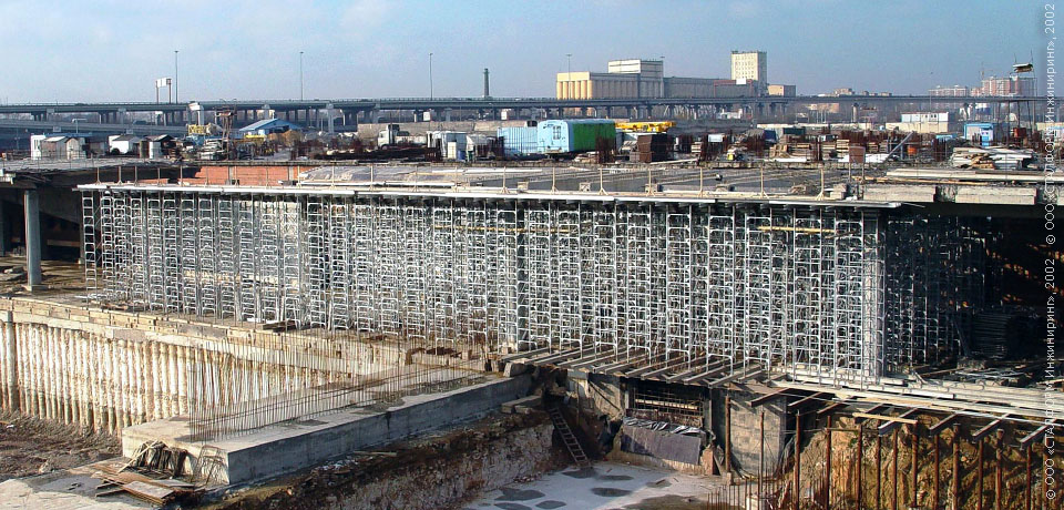 Эстакада вокруг центрального ядра ММДЦ «Москва-СИТИ»